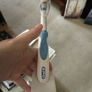 Oral-B White and Blue Electric Toothbrush